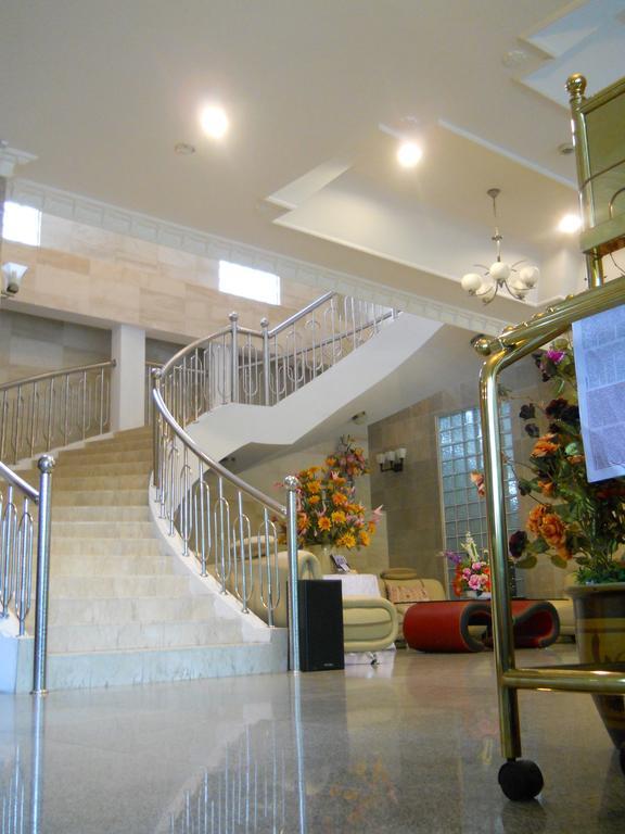 Jeruton Hotel Kampong Jerudong Exterior photo