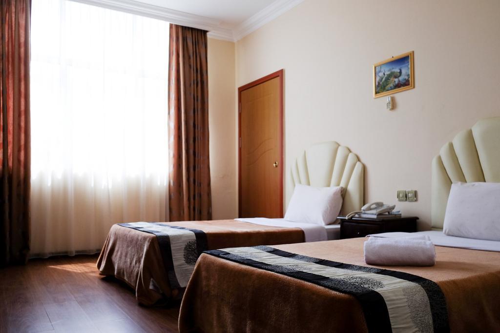Jeruton Hotel Kampong Jerudong Room photo